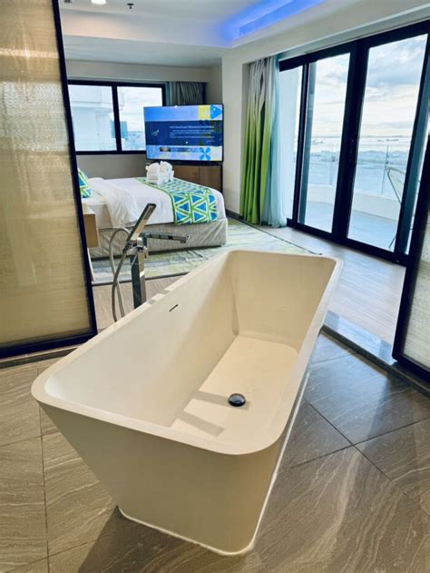 hotels with bathtub manila|Iba pa.